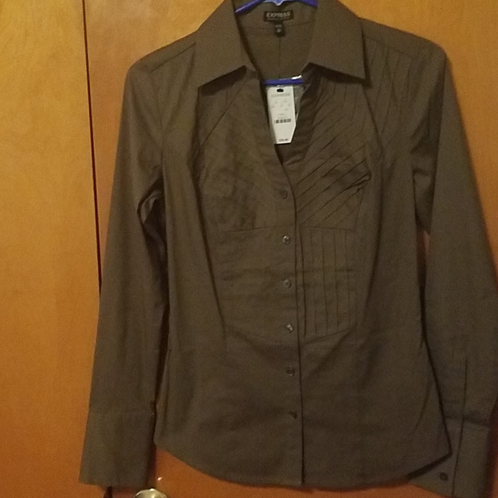 BNWT Express women's button-down shirt. Sz XS
